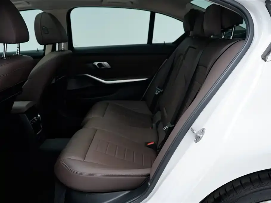 BMW 3 Series — фото 7