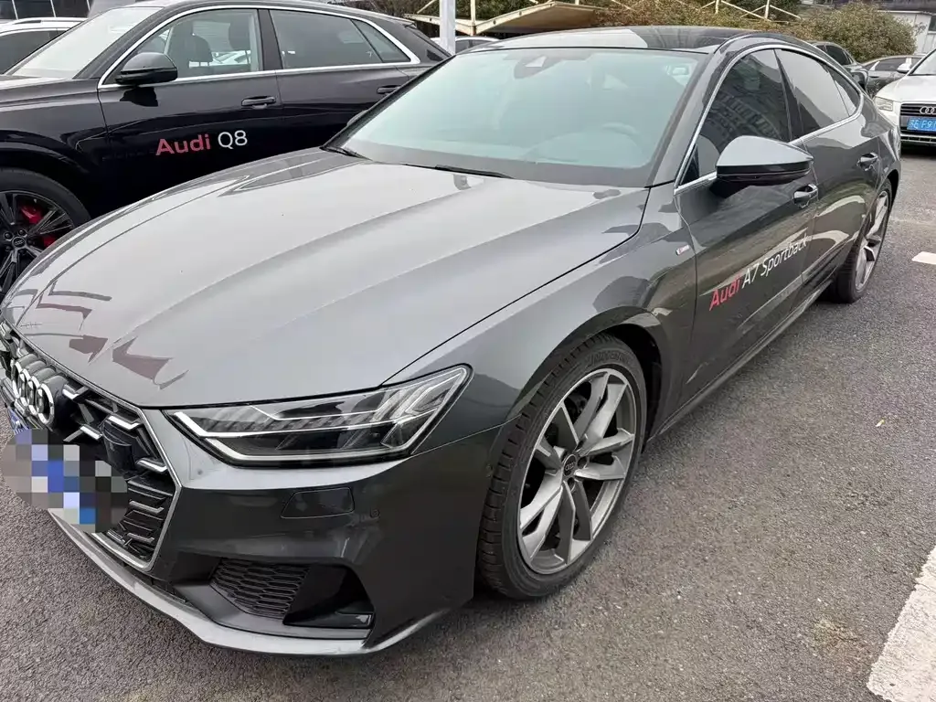 Audi A7 — фото 1