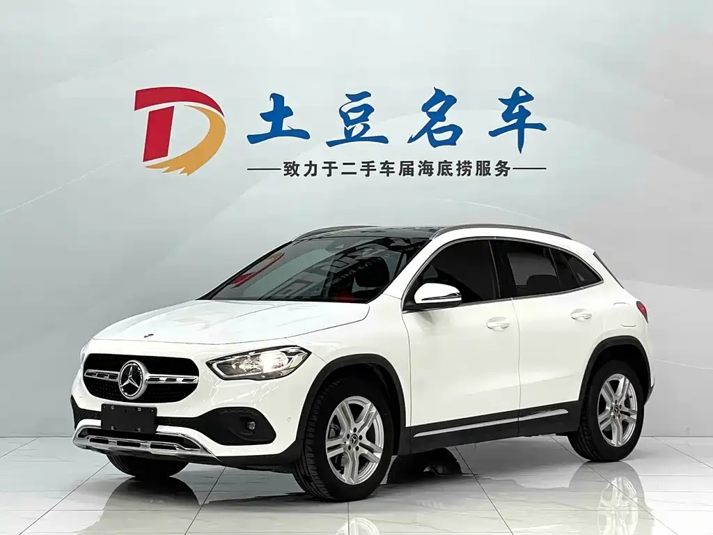 Mercedes-Benz GLA — фото 1