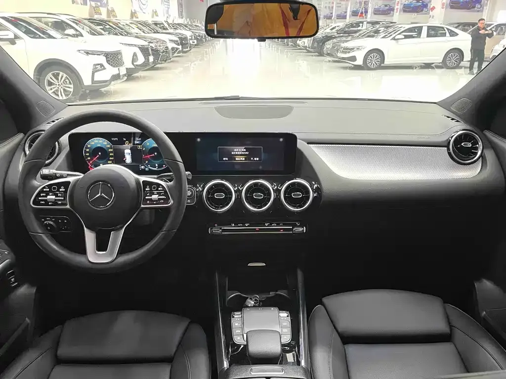 Mercedes-Benz GLA — фото 8