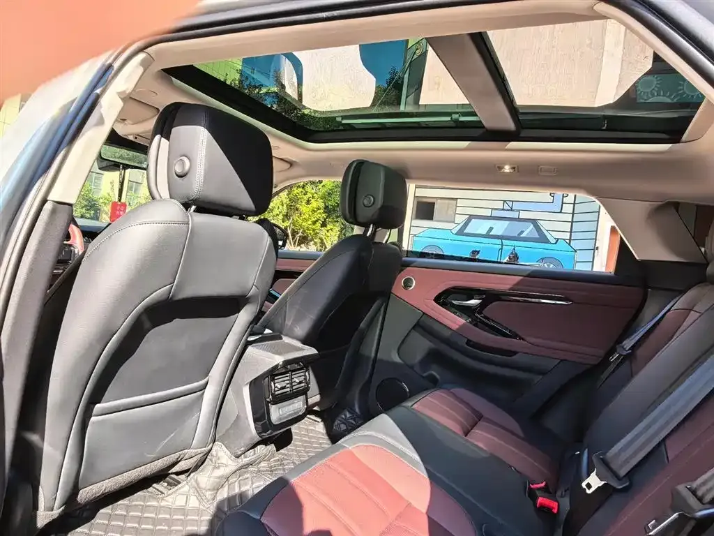 Land Rover Evoque — фото 8