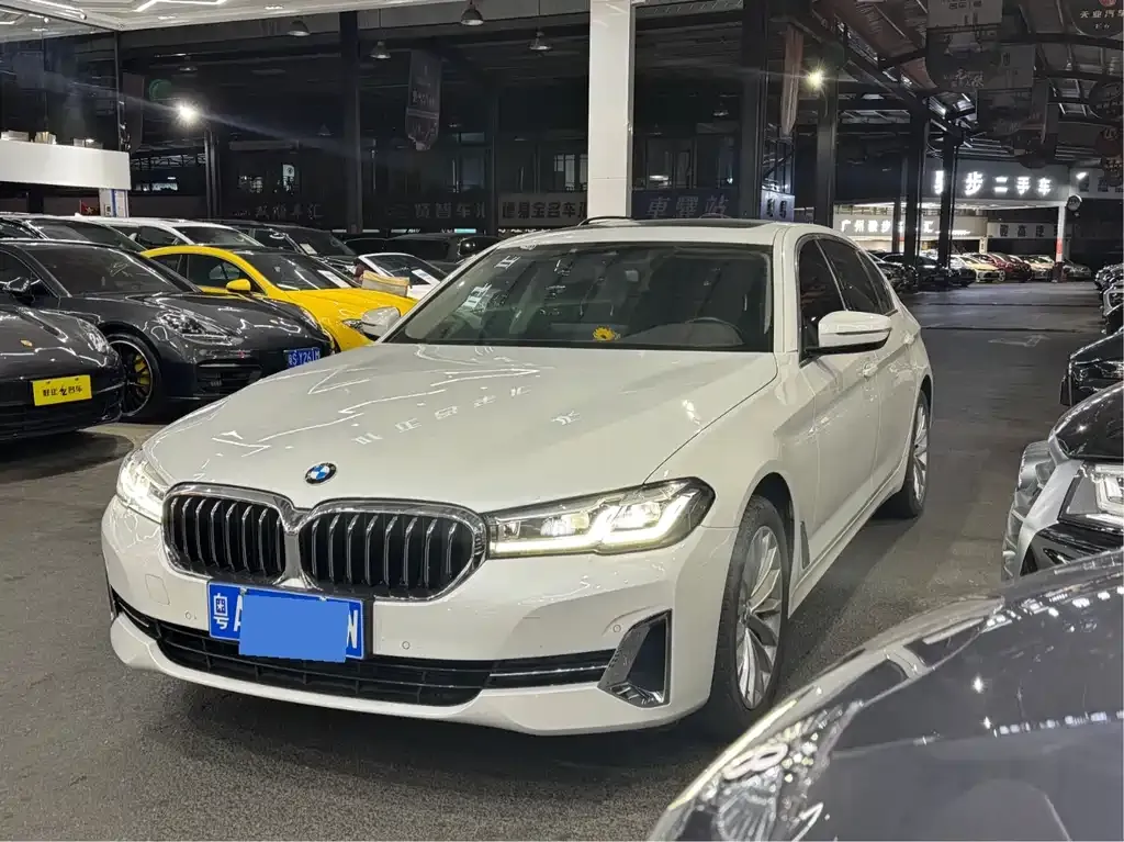 BMW 5 Series — фото 1