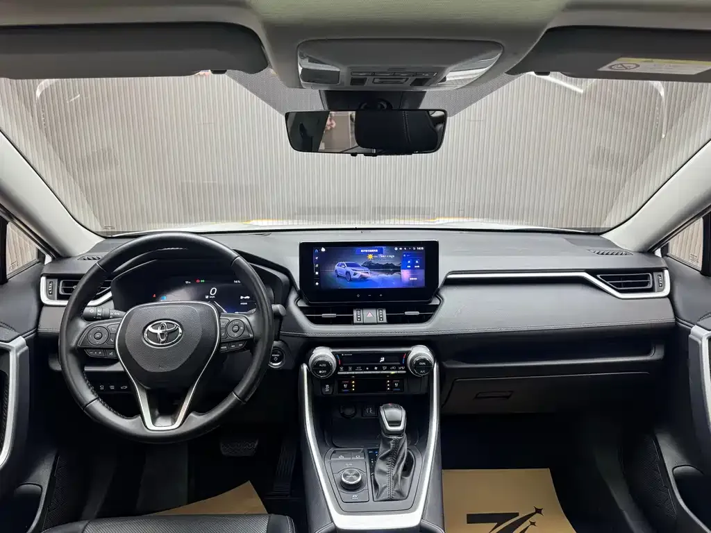 Toyota Wildlander — фото 10