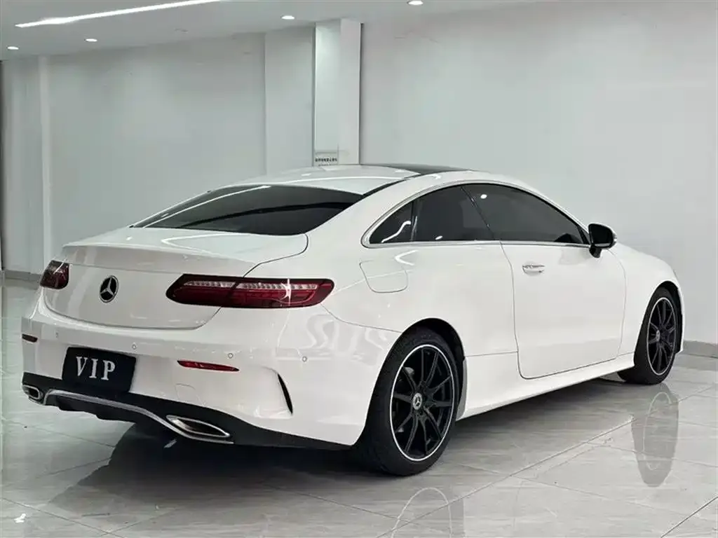 Mercedes-Benz E-Class (Import) — фото 4