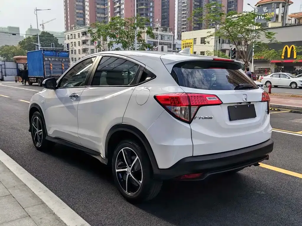 Honda Vezel — фото 8