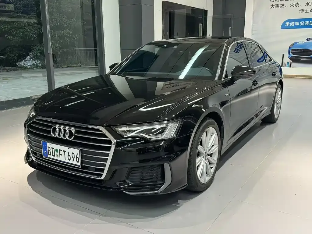 Audi A6L — фото 1