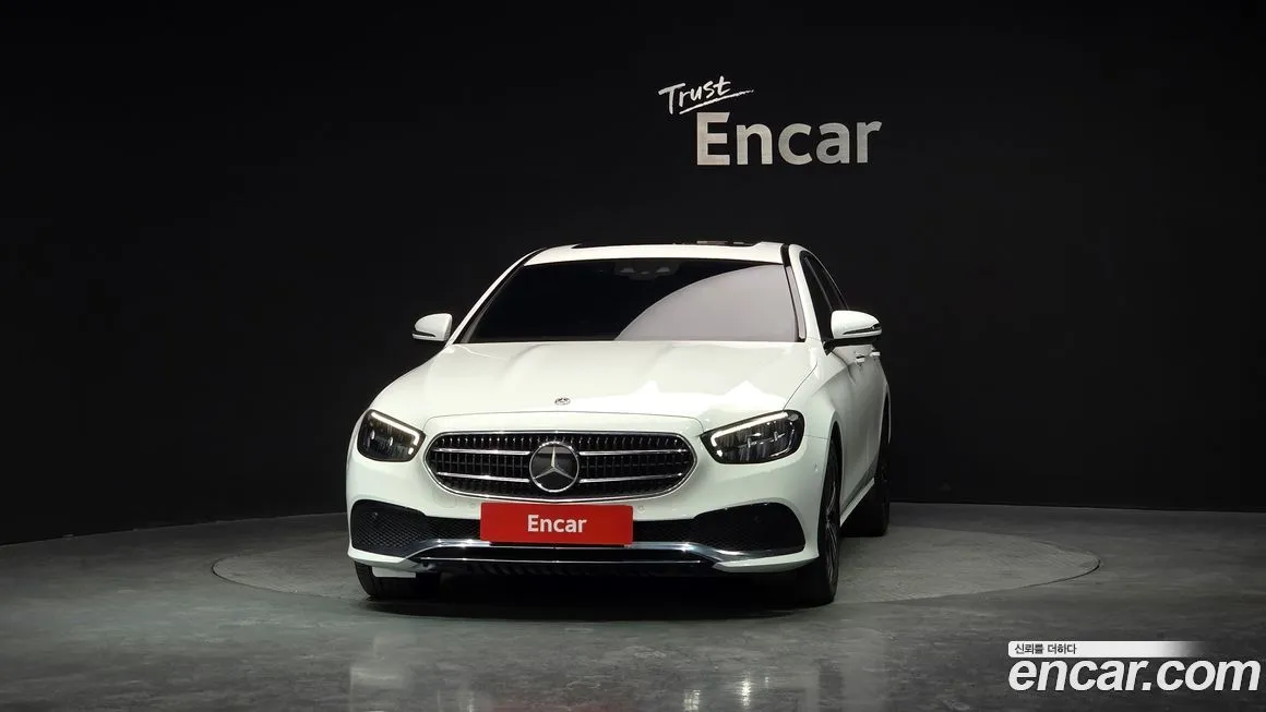 Mercedes-Benz E-Class — фото 4