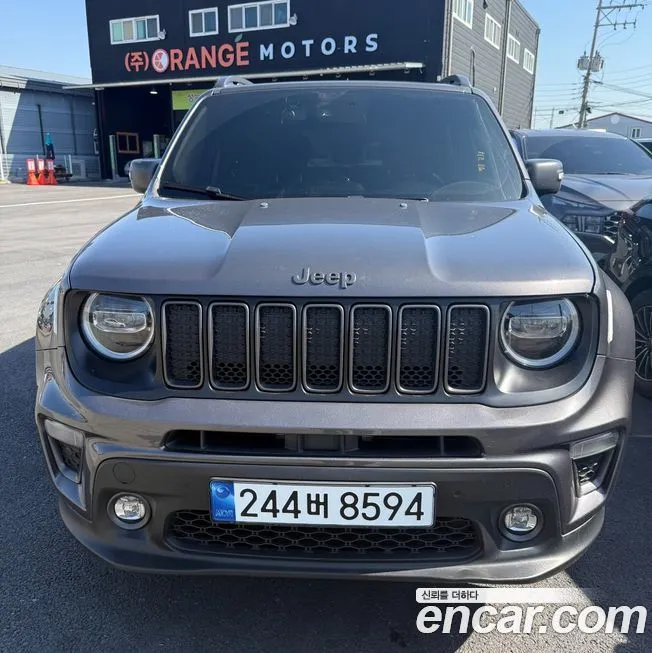 Jeep Renegade — фото 1