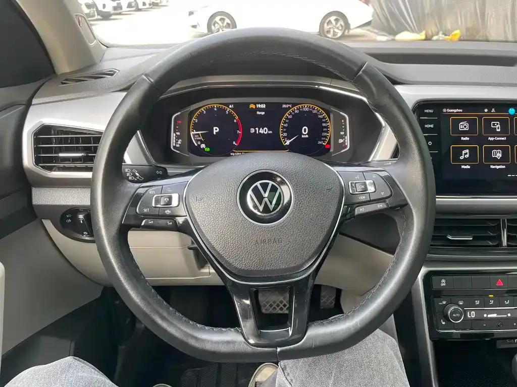 Volkswagen T-Cross — фото 3