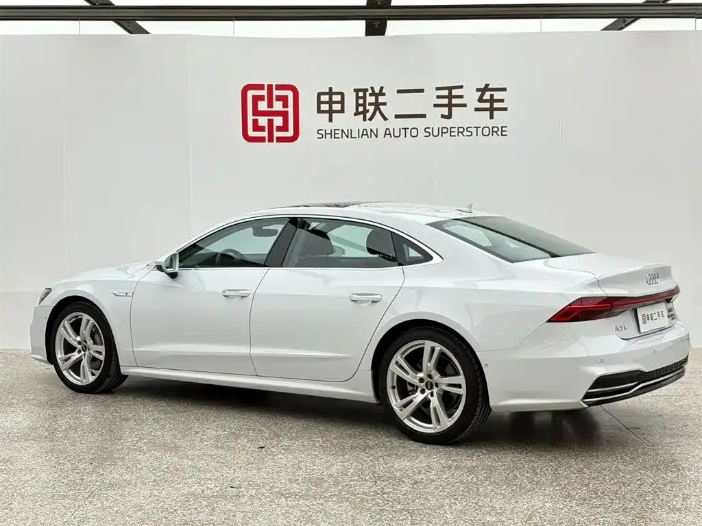 Audi A7L — фото 5