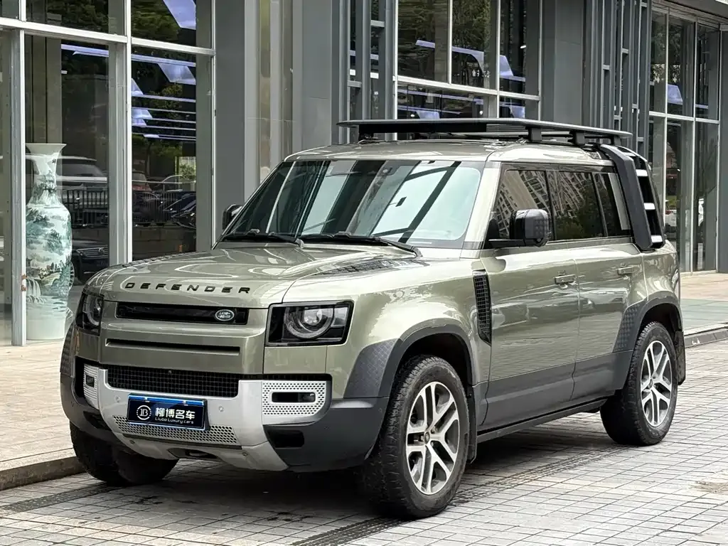 Land Rover Defender — фото 1