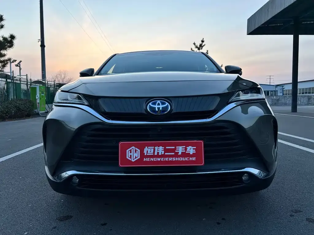Toyota Harrier — фото 9