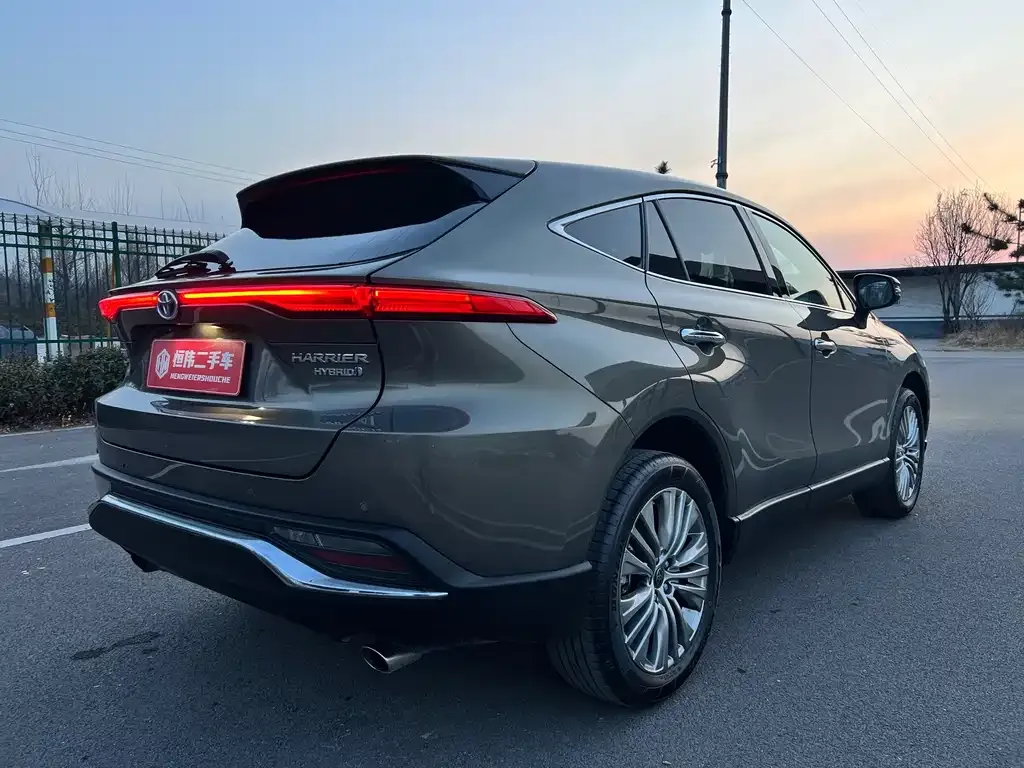Toyota Harrier — фото 3