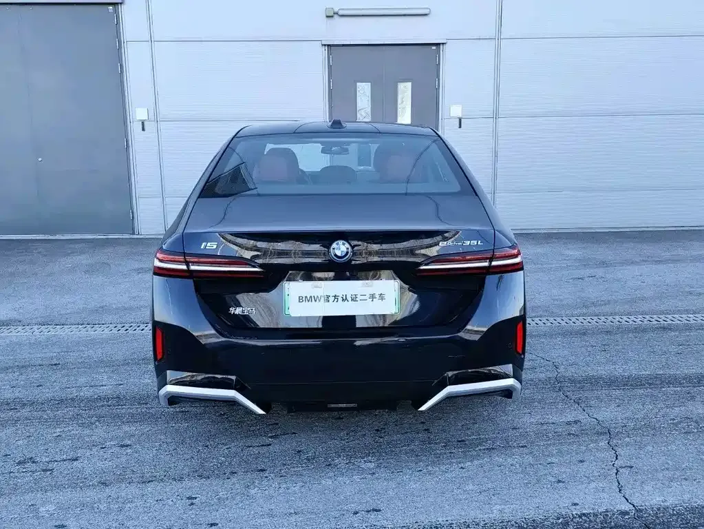BMW i5 — фото 9