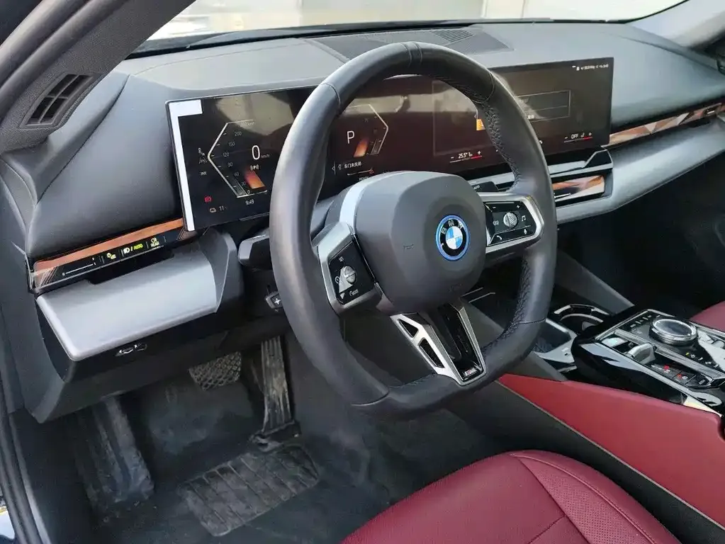 BMW i5 — фото 10