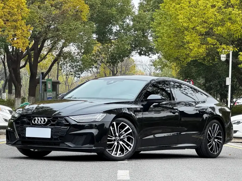 Audi A7 — фото 1