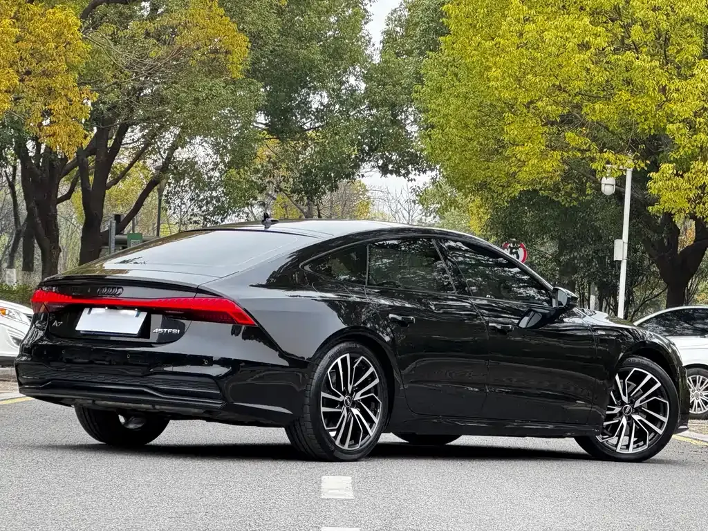 Audi A7 — фото 10