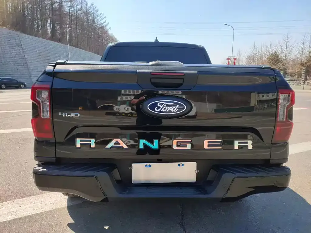 Ford Ranger — фото 9