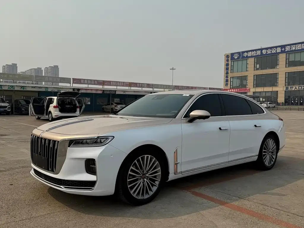 Hongqi H9 — фото 1