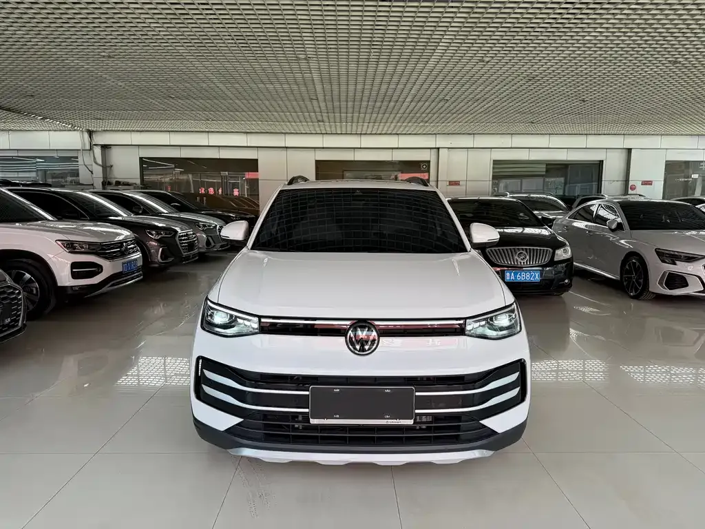 Volkswagen Tharu — фото 2
