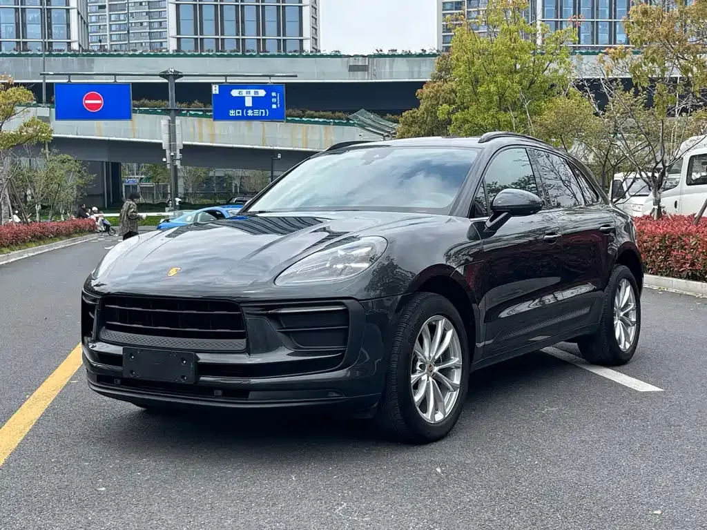 Porsche Macan — фото 1