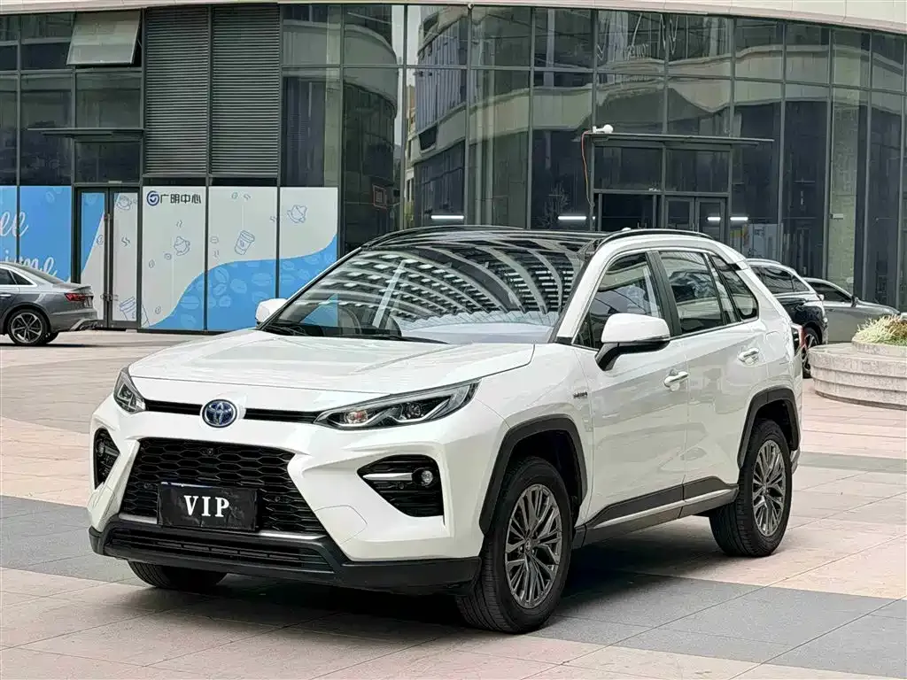 Toyota Wildlander — фото 1