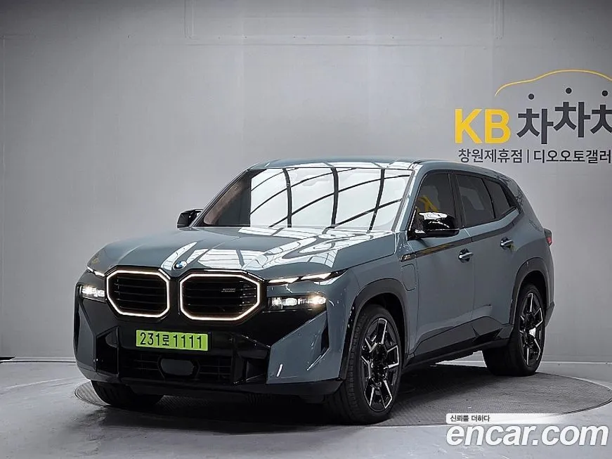 BMW XM — фото 1