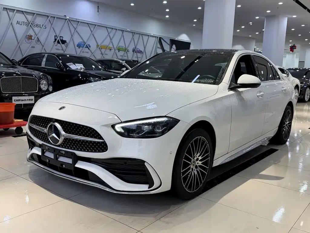 Mercedes-Benz C-Class — фото 1