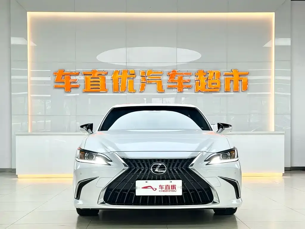 Lexus ES — фото 2