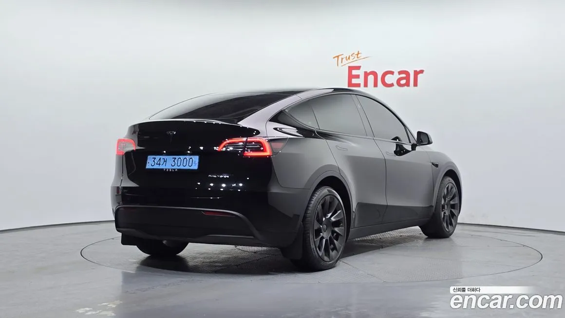 Tesla Model Y — фото 5
