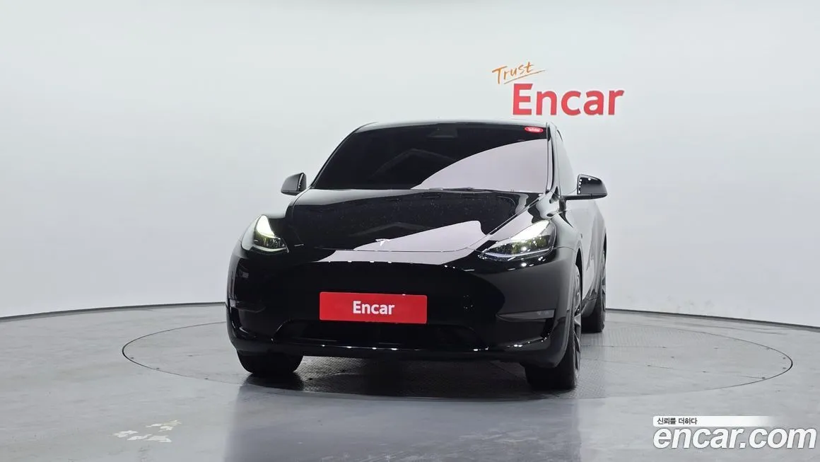 Tesla Model Y — фото 9