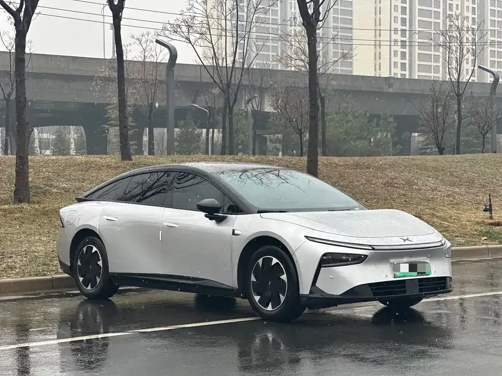 XPeng P7+ — фото 1
