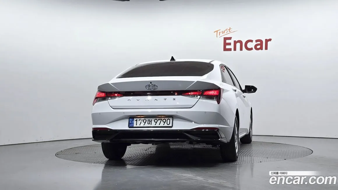 Hyundai AVANTE — фото 2