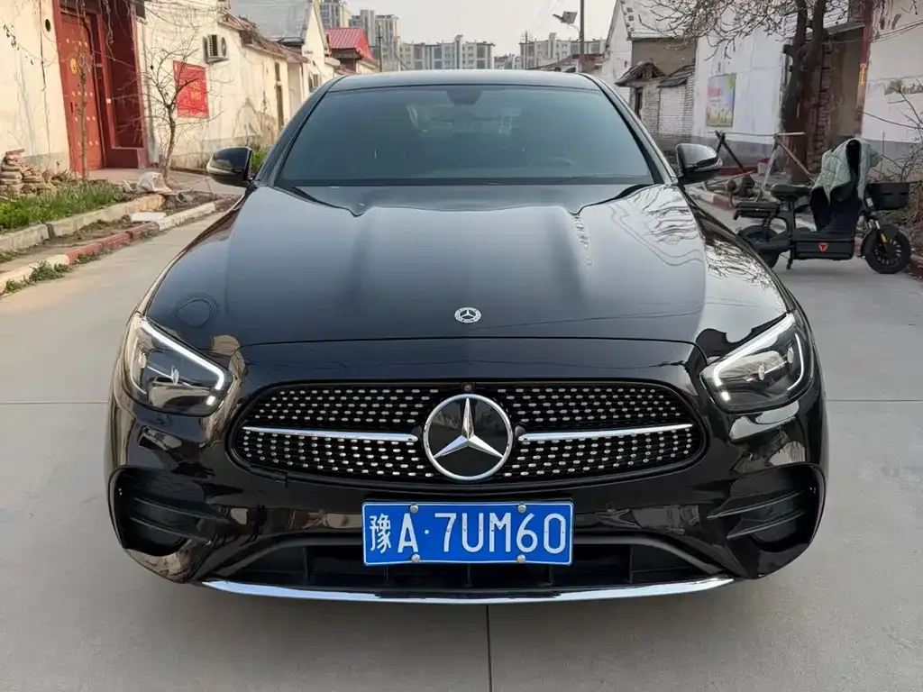 Mercedes-Benz E-Class (Import) — фото 1