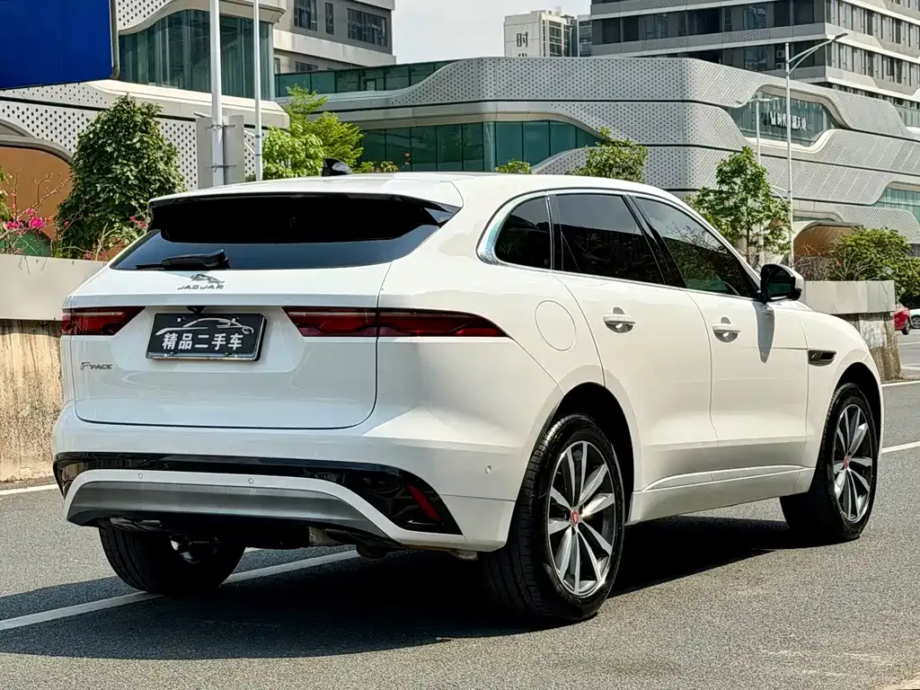 Jaguar F-PACE — фото 5