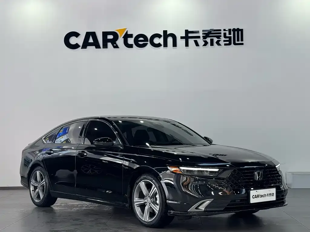 Honda Accord — фото 10