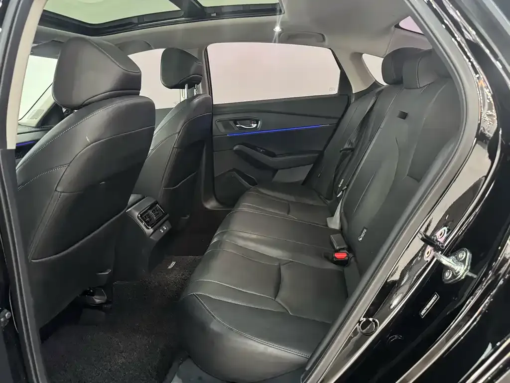 Honda Accord — фото 9