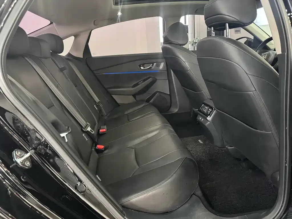 Honda Accord — фото 6