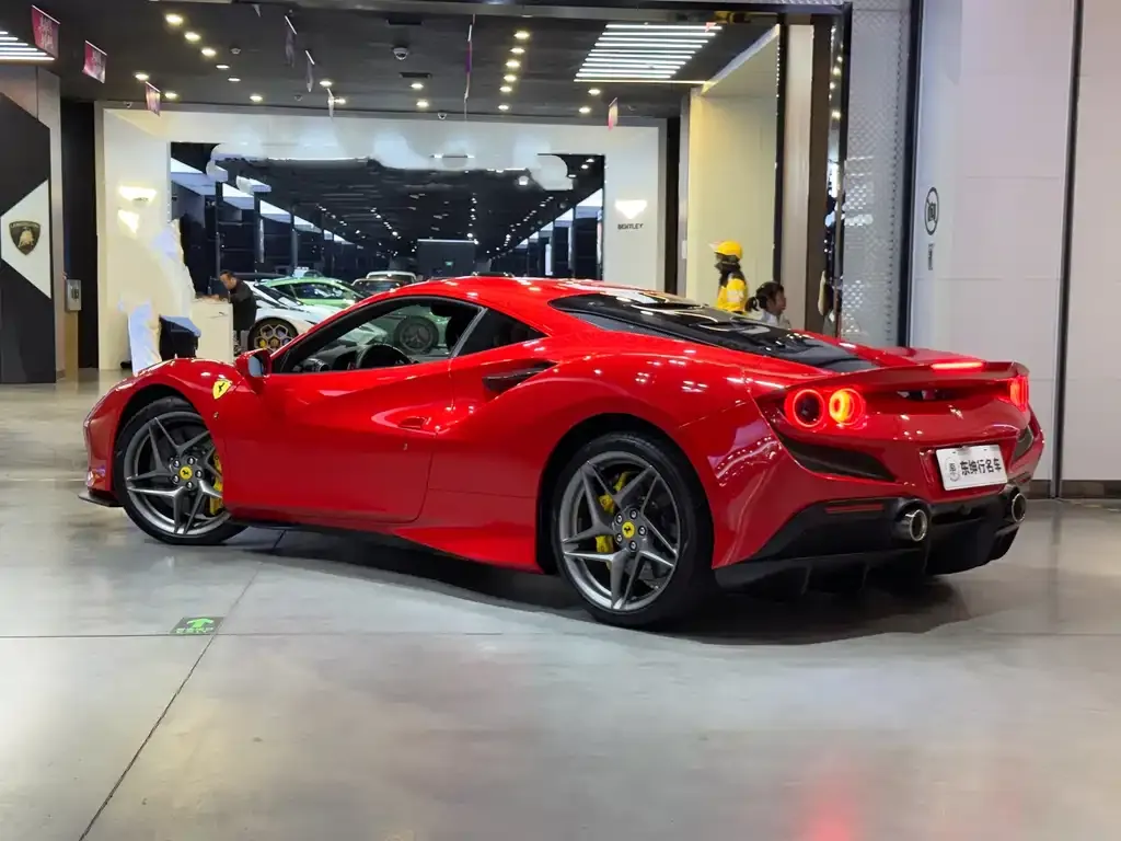 Ferrari F8 — фото 4