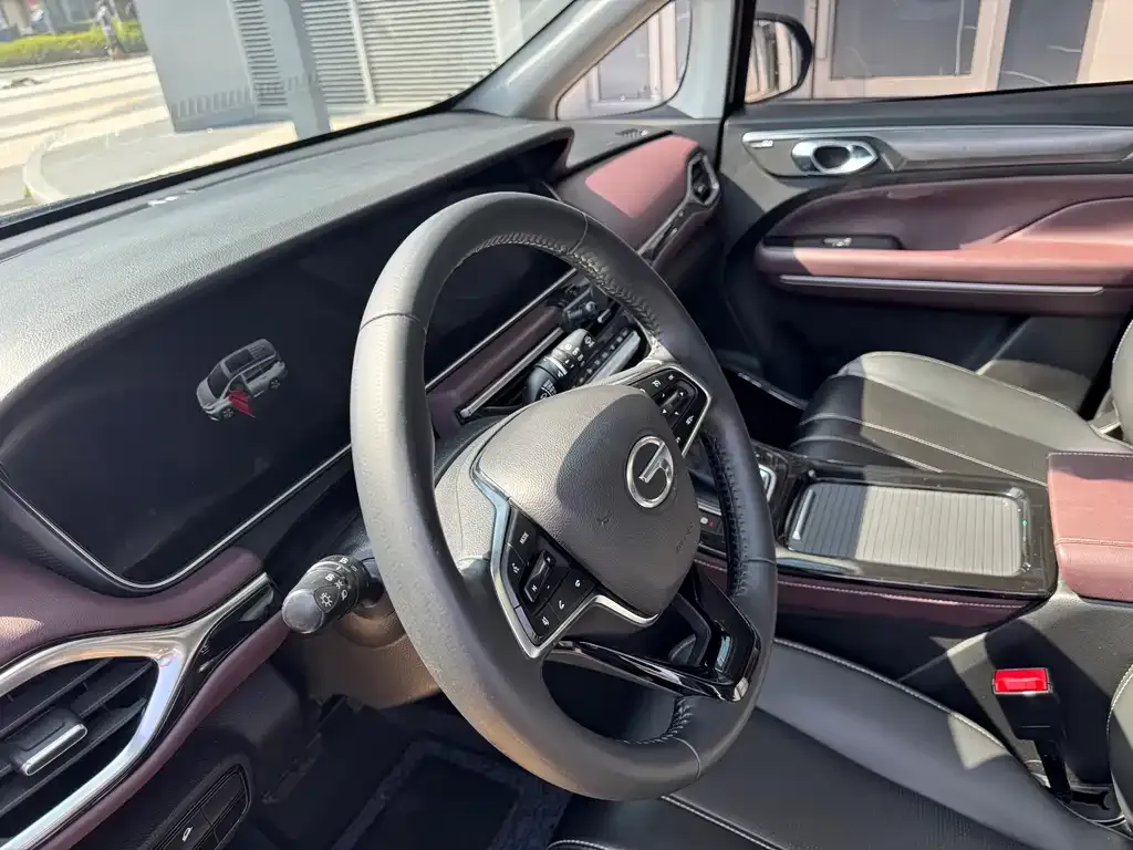GAC Motor Trumpchi M6 — фото 3