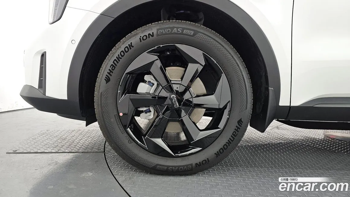 Kia Sorento — фото 6
