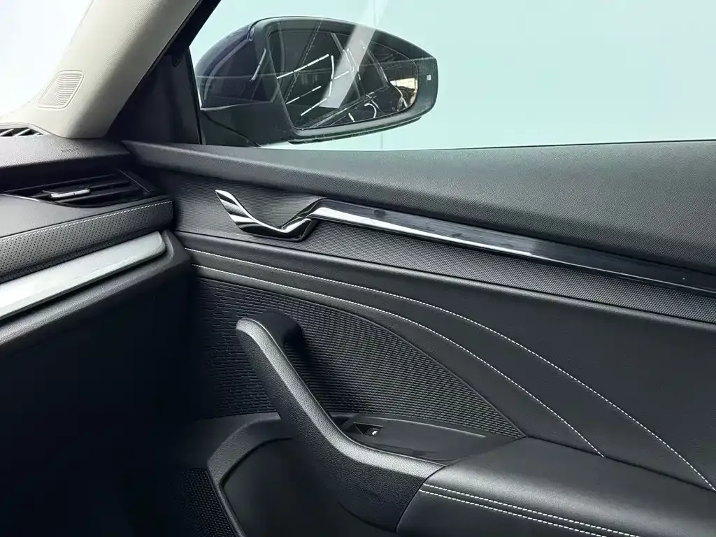 Skoda Octavia — фото 8