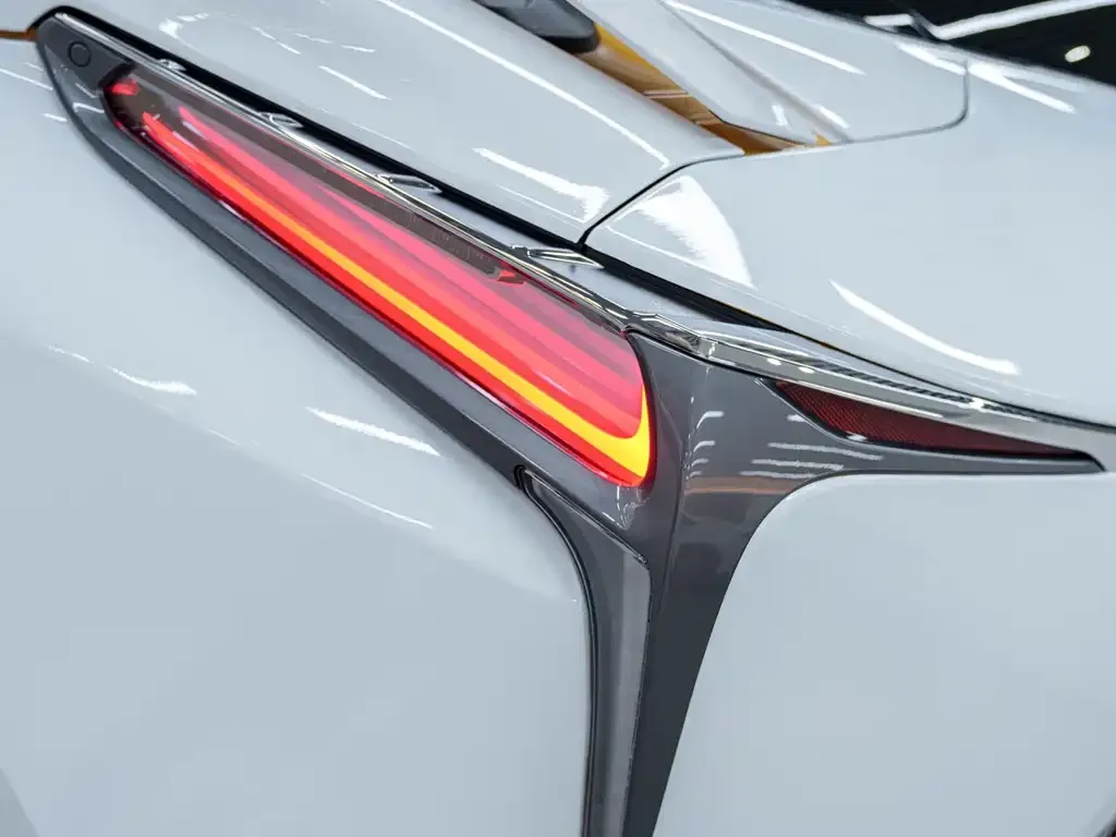 Lexus LC — фото 3