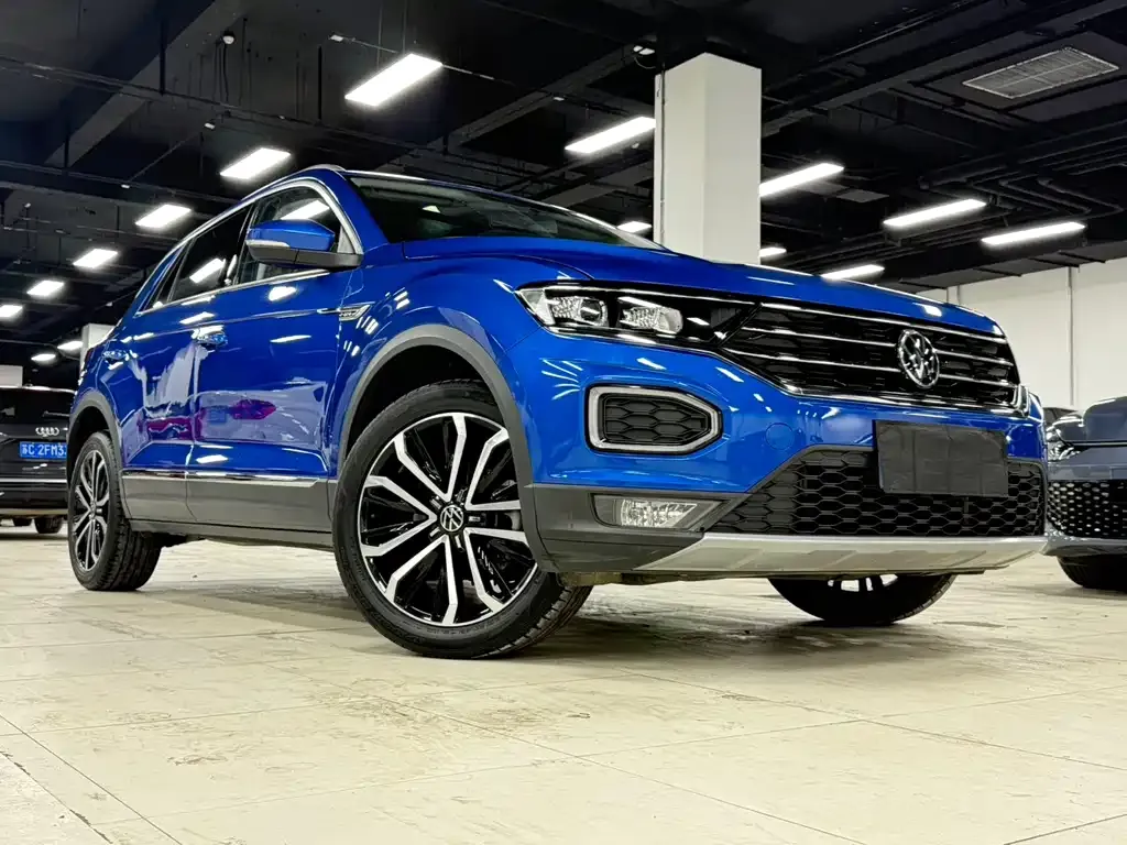 Volkswagen T-Roc — фото 8