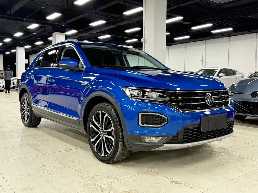 Volkswagen T-Roc — фото 6