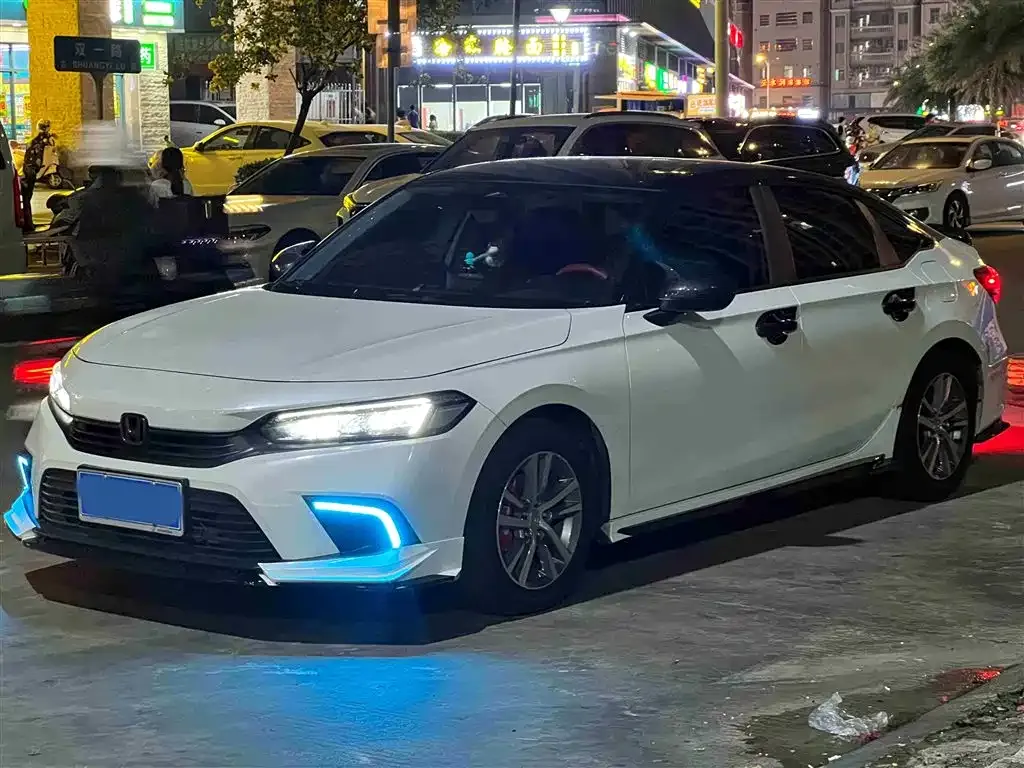 Honda Civic — фото 1