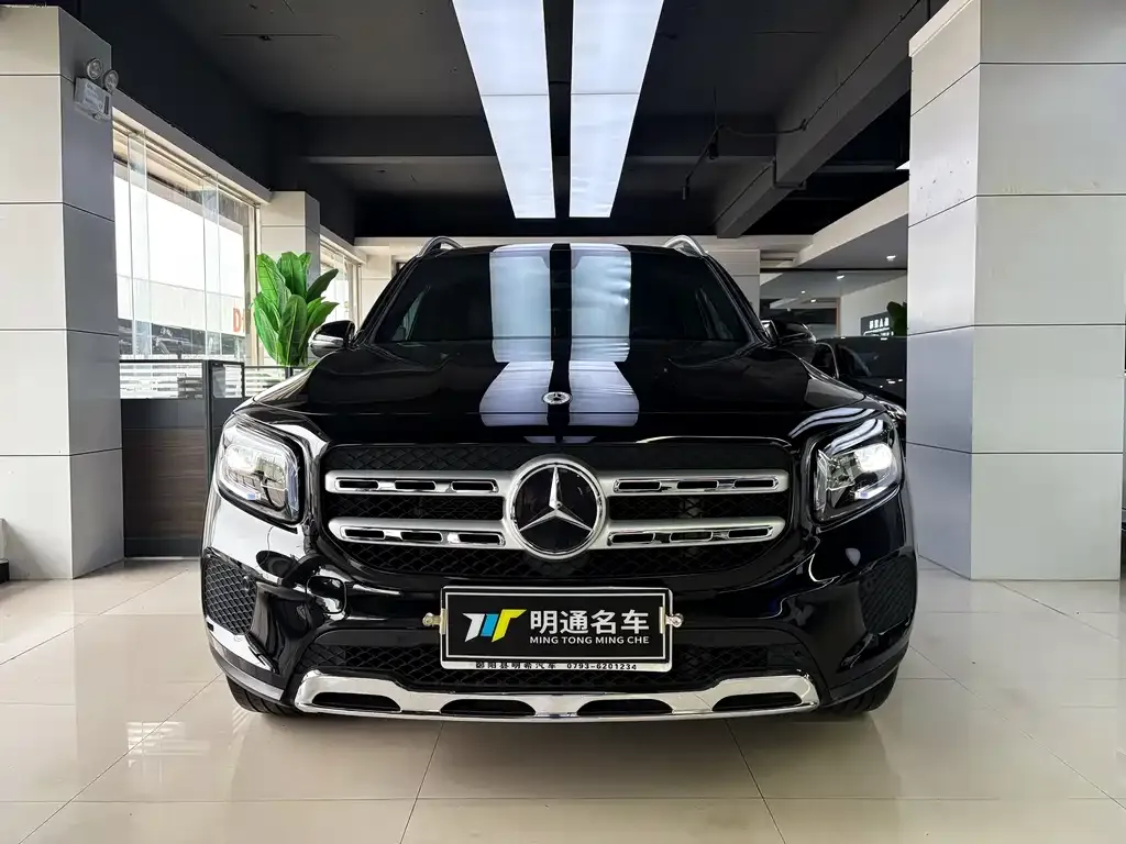 Mercedes-Benz GLB — фото 10