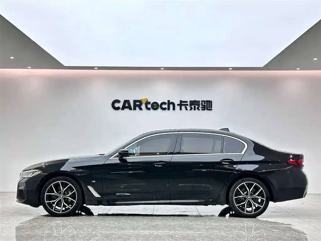 BMW 5 Series — фото 9