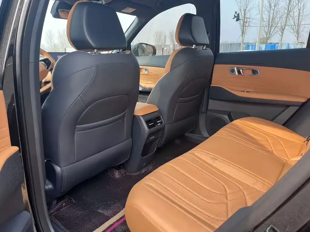 Geely 银河星舰7 — фото 8