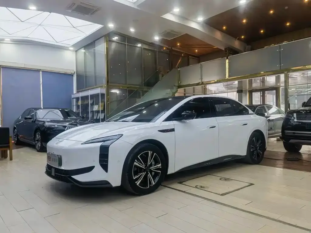 Hongqi EH7 — фото 1